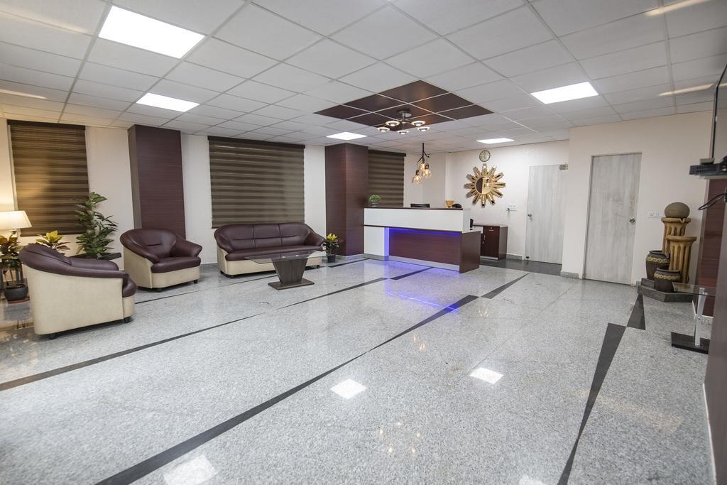 ホテルK G Residency Airport ジャイプール エクステリア 写真