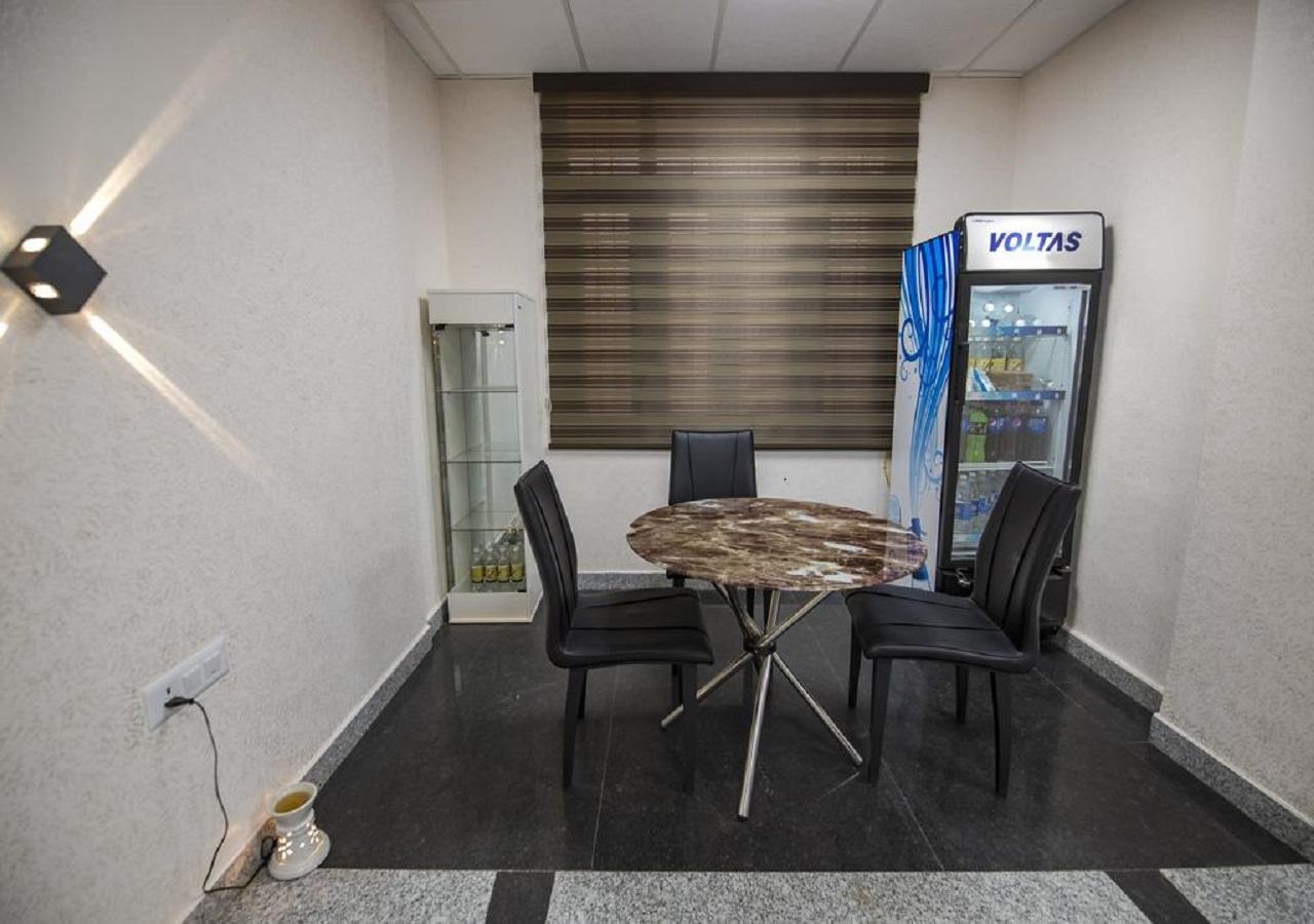 ホテルK G Residency Airport ジャイプール エクステリア 写真